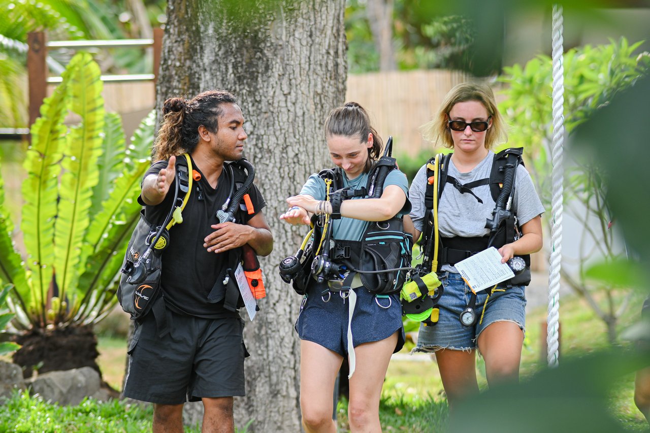 PADI IDC candidates enjoying the sun