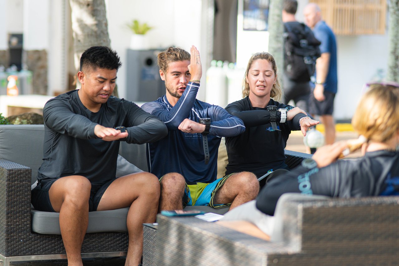 PADI IDC candidates in water enjoying the summer